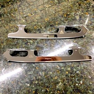 Figure Skating Blades ULTIMA ASPIRE New
